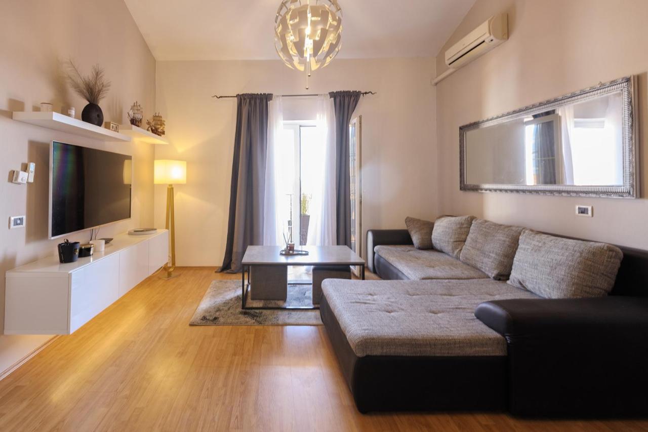 Apartment Rizzi Pula Buitenkant foto