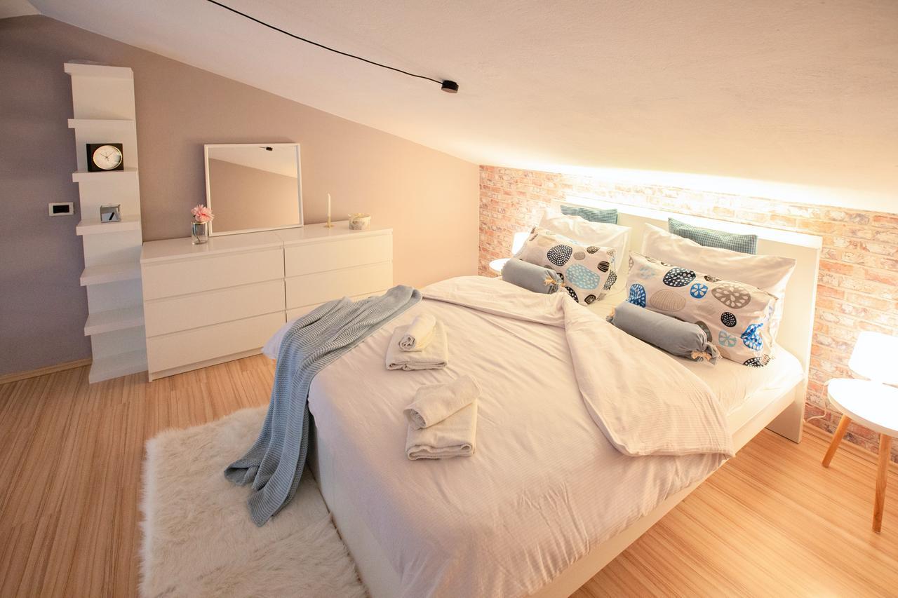 Apartment Rizzi Pula Buitenkant foto