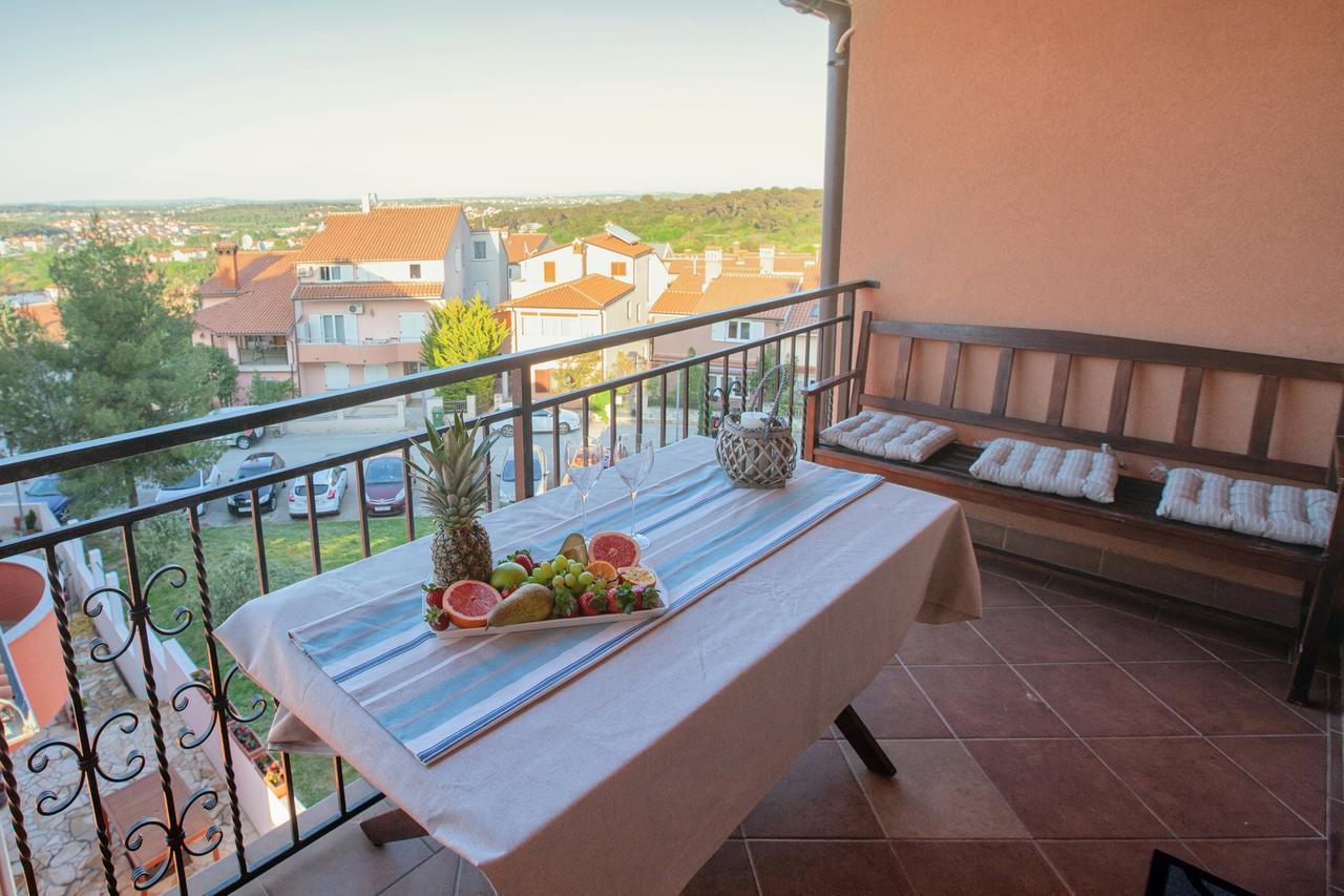 Apartment Rizzi Pula Buitenkant foto