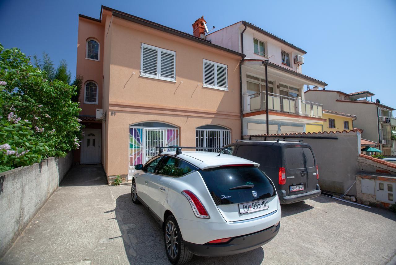 Apartment Rizzi Pula Buitenkant foto
